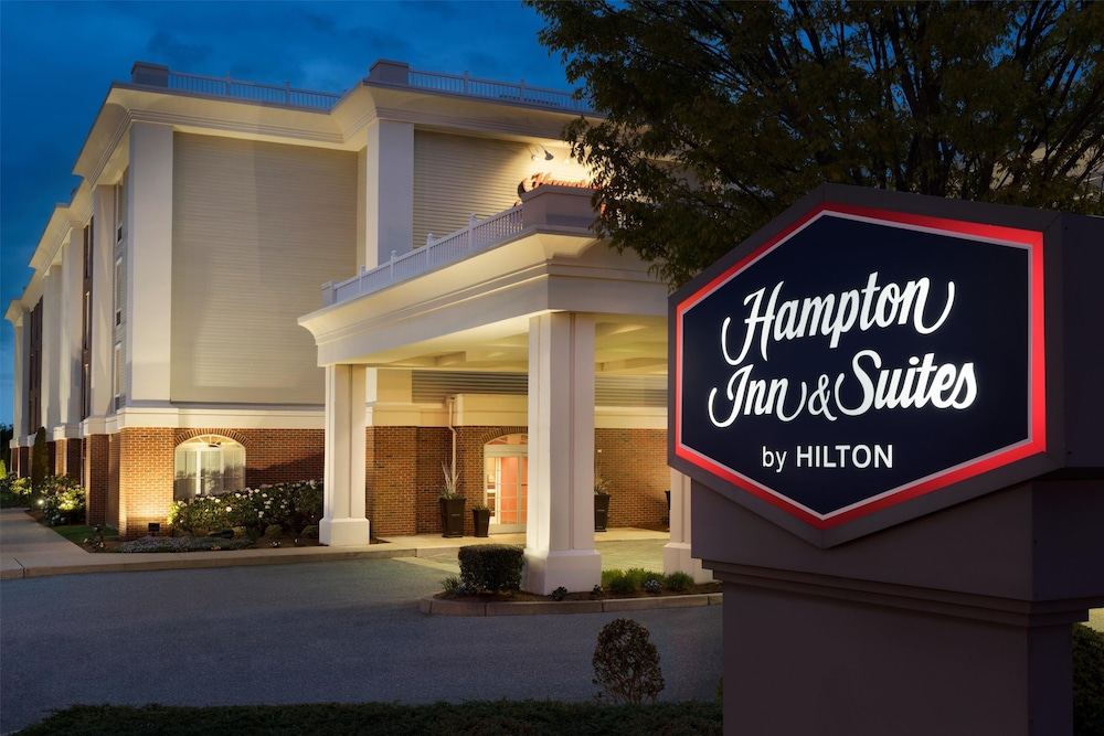 Hampton Inn & Suites Newport Middletown - photo 63