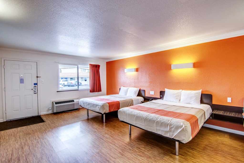 Motel 6 Manteca CA - photo 18