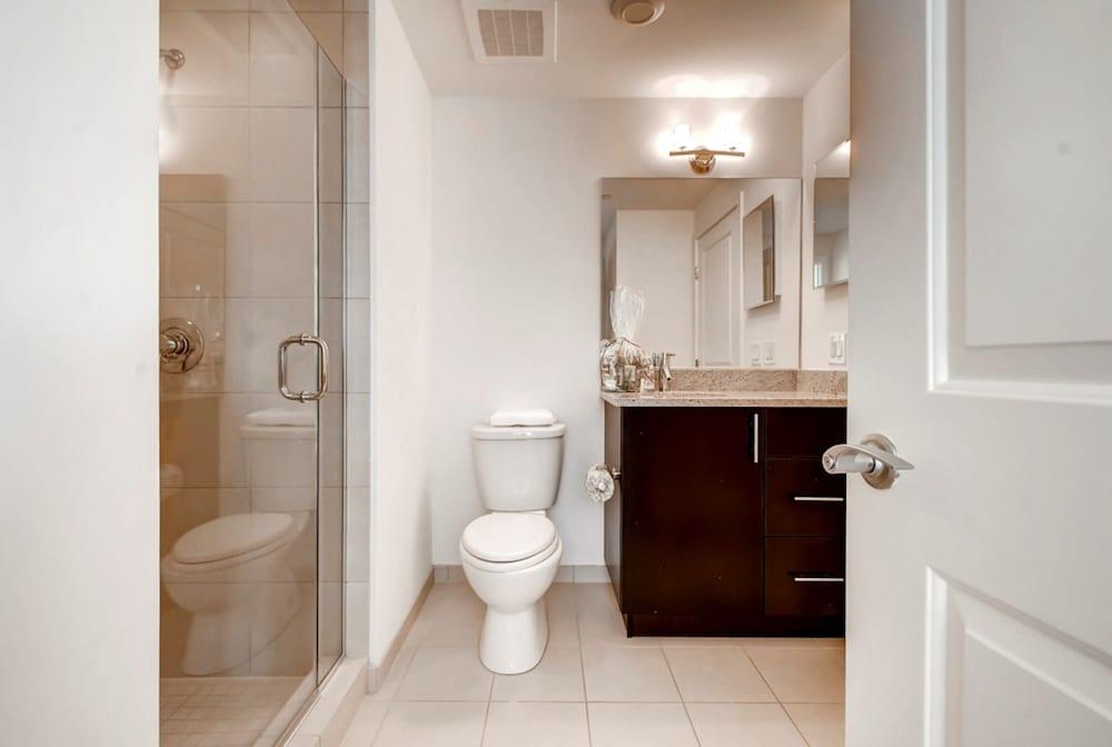 Global Luxury Suites near Canyon Lakes - photo 13