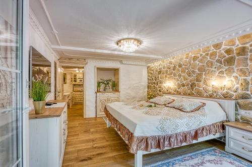 Royal Garden — 4-Star Luxury Hotel in Skofja Loka, Slovenia