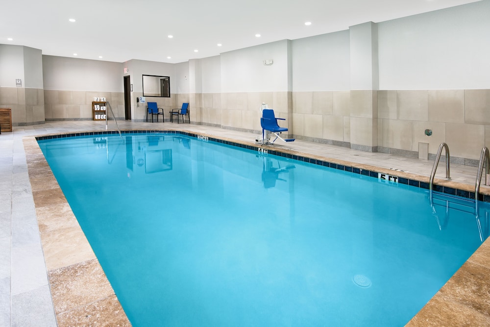 Holiday Inn Express & Suites Houston North IAH Area by IHG - photo 19