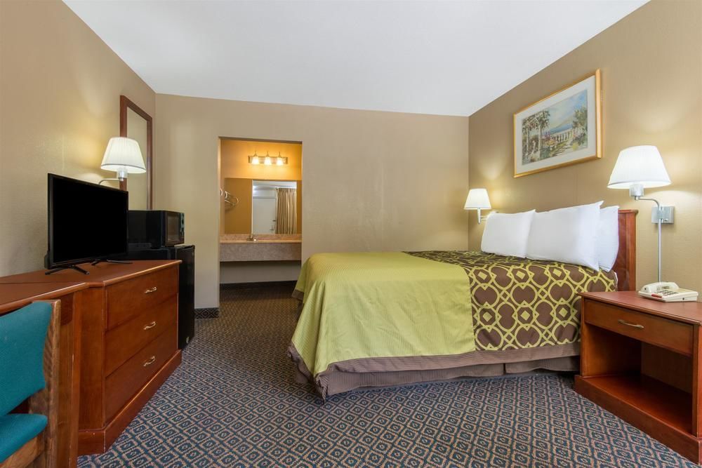 Hampton Inn by Hilton Clanton - photo 12
