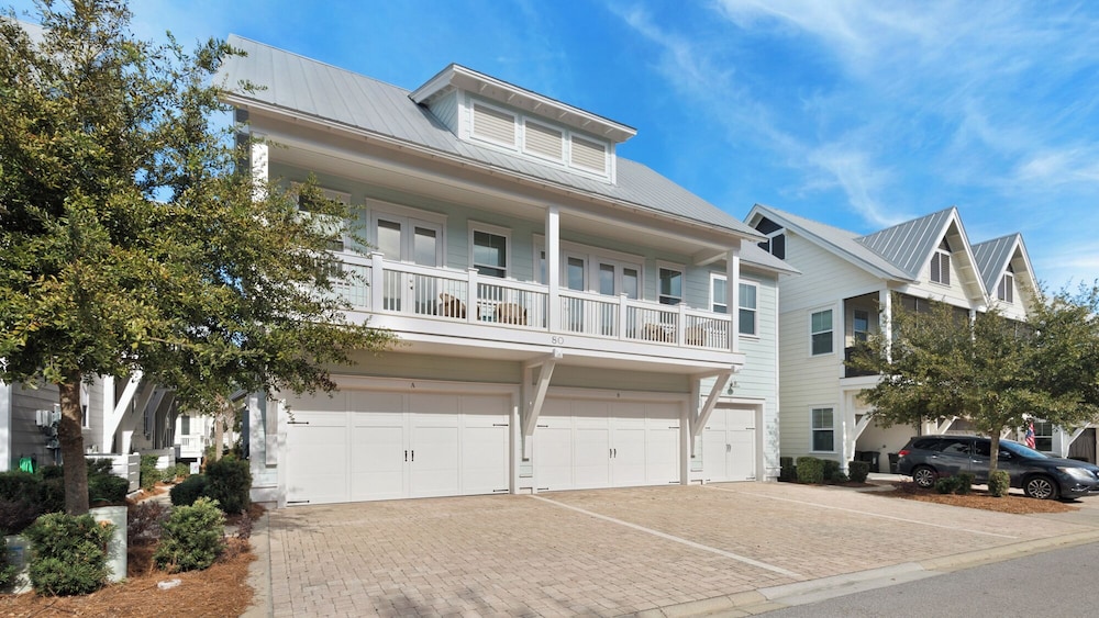 Modern Comfort Resort Style Pool: Perfect Prominence Location for 10 - photo 45