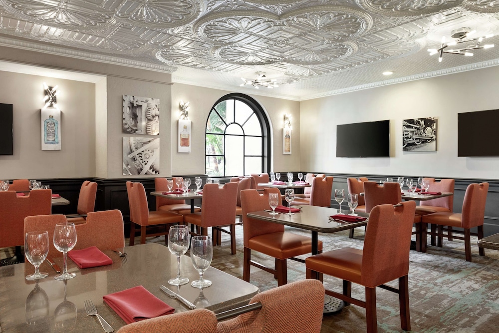Embassy Suites by Hilton Santa Ana Orange County Airport - photo 39