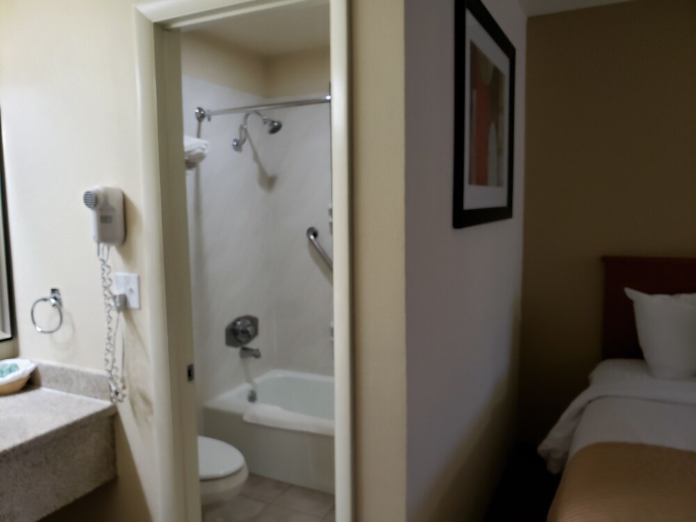 Airport Inn Boise - photo 36
