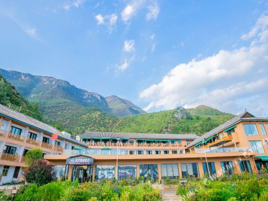Lugu Lake Qiancheng Qiansu Meilu lakeside resort hotel — hotel in Yanjing