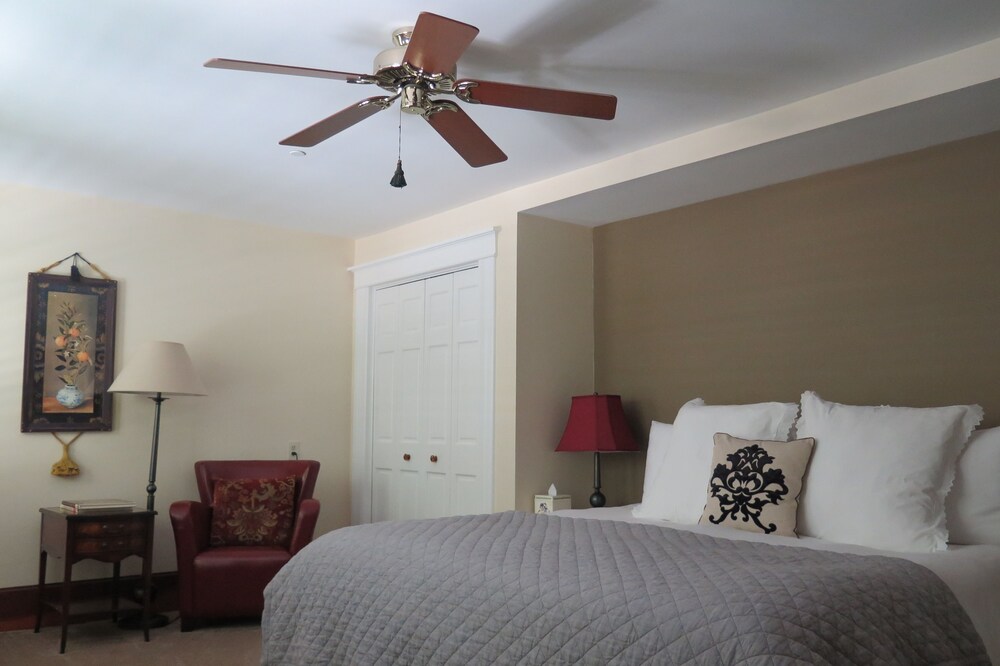 Calderwood Inn - photo 8