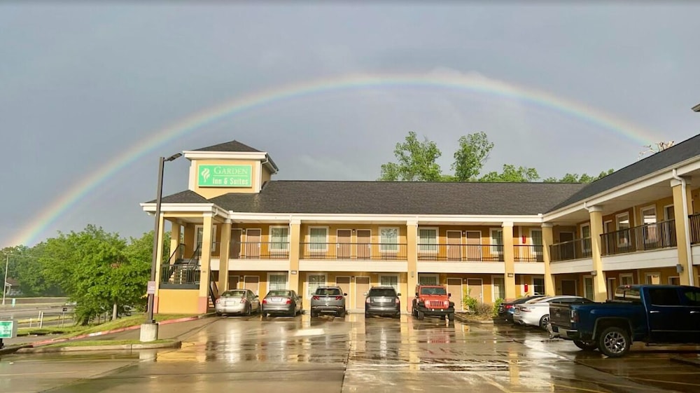 Garden Inn and Suites Little Rock - photo 22