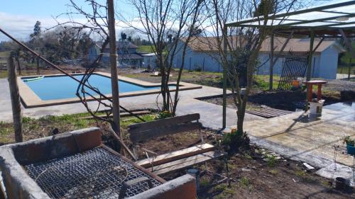 Alojamiento en ambiente campestre para disfrutar libre del ruido de la ciudad y del ajetreo del trabajo in Parral, Chile