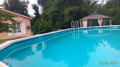 Le Clos Des Palombes in Mont-De-Marsan, France