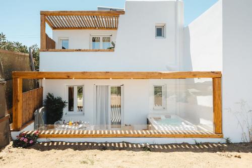 Sunday Luxury Suites in Naxos, Greece