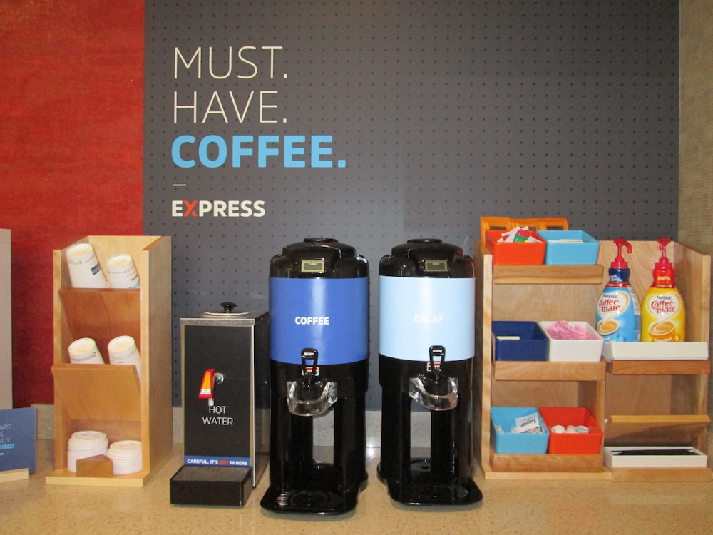 Holiday Inn Express Cloverdale by IHG - photo 58