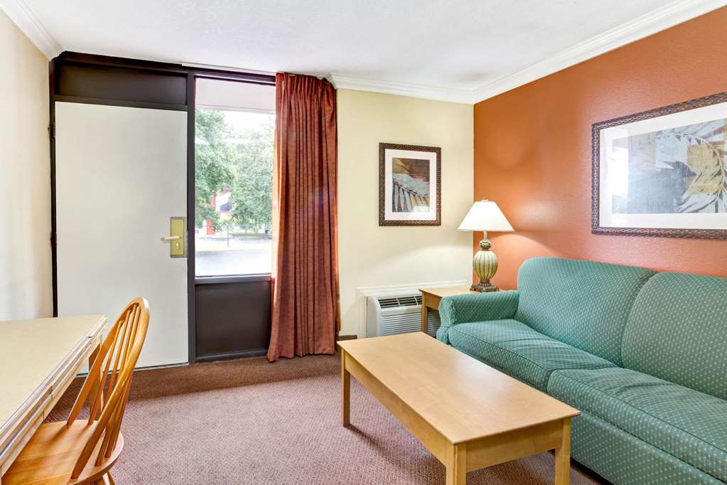 Days Inn by Wyndham Kissimmee West - photo 11