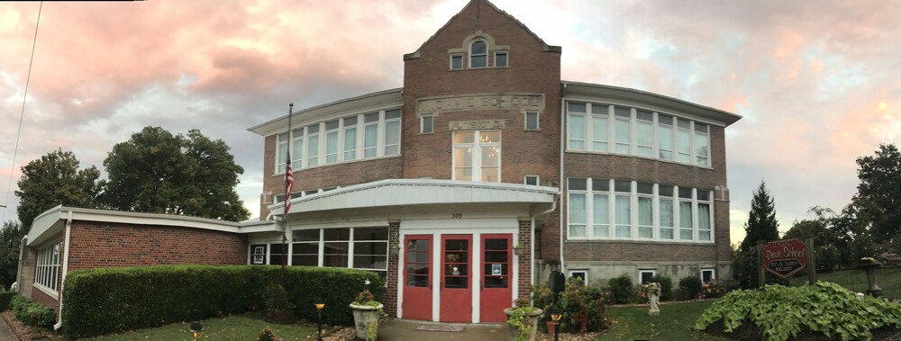 Davie School Inn - photo 57