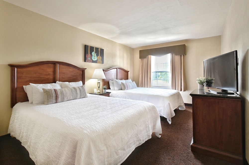 Four Seasons Island Resort - photo 19