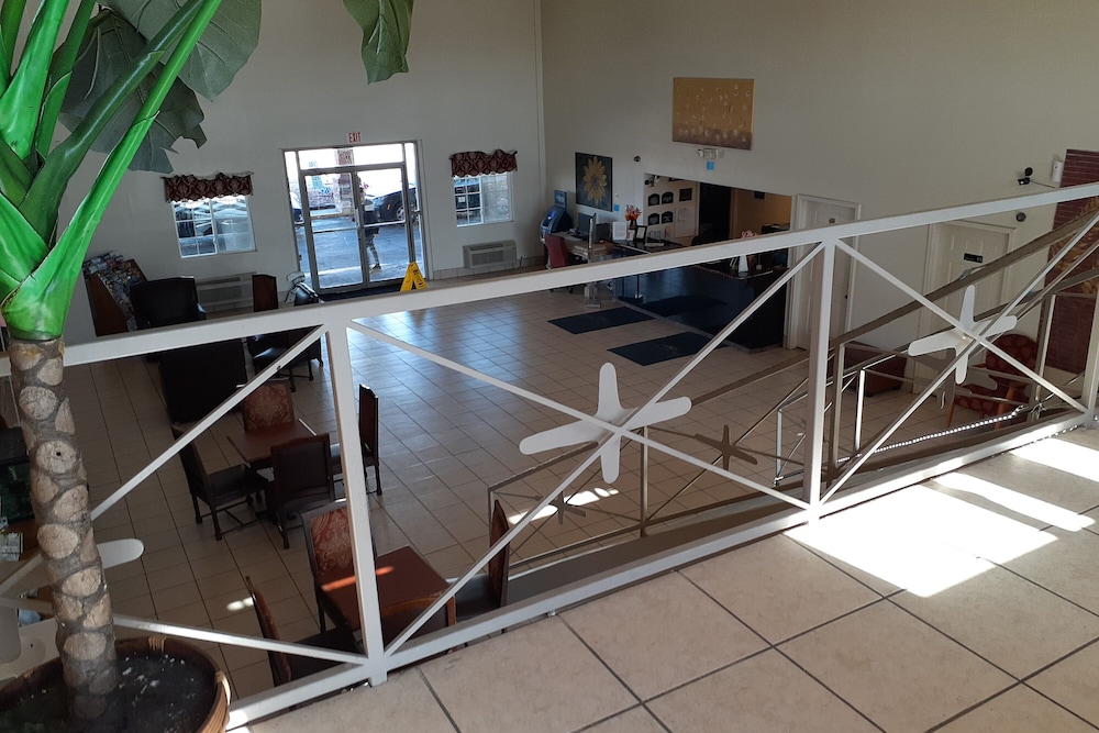 Howard Johnson Inn Salina Kansas - photo 2