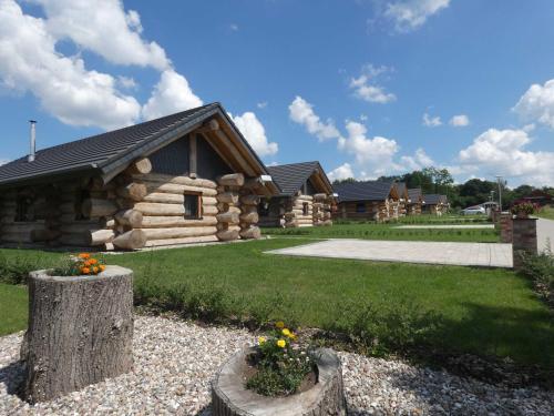 Naturstammhaus Tollensesee — hotel in Gross Nemerow