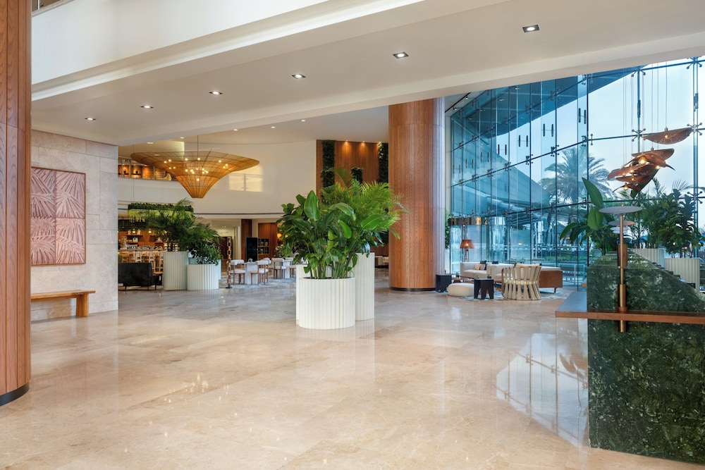 Yas Plaza Mangroves — 5-Star Luxury Hotel in Abu Dhabi, United Arab Emirates