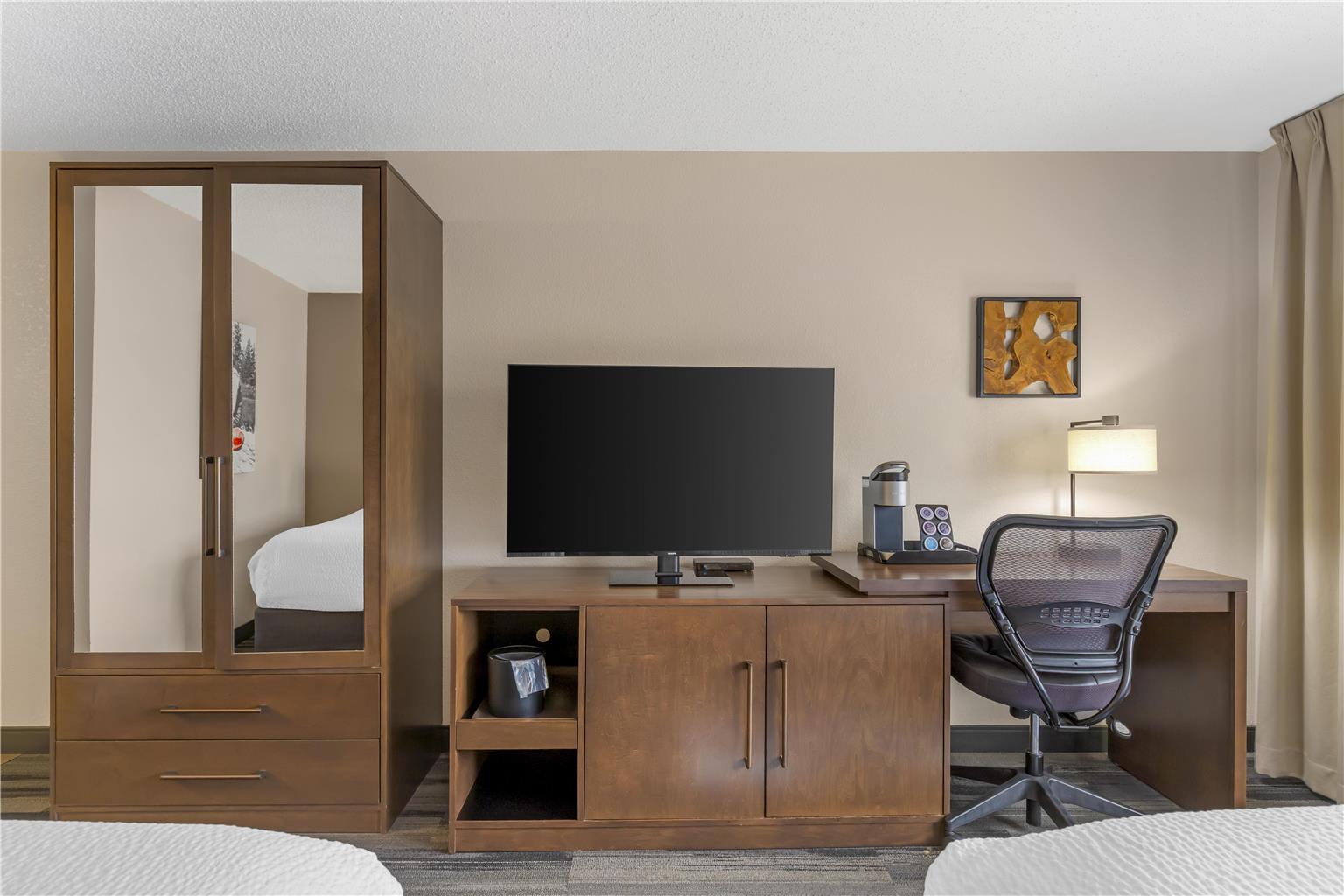 Best Western Plus McCall Lodge & Suites - photo 29