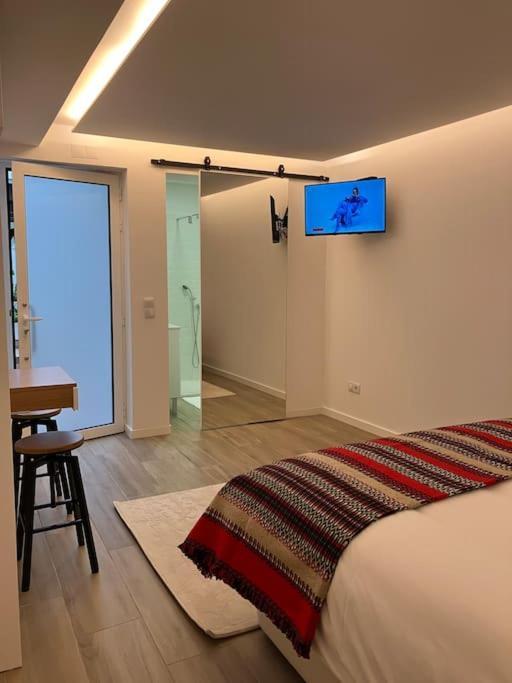 Estúdio Cândida One place — 4-Star Luxury Hotel in Nazare, Portugal