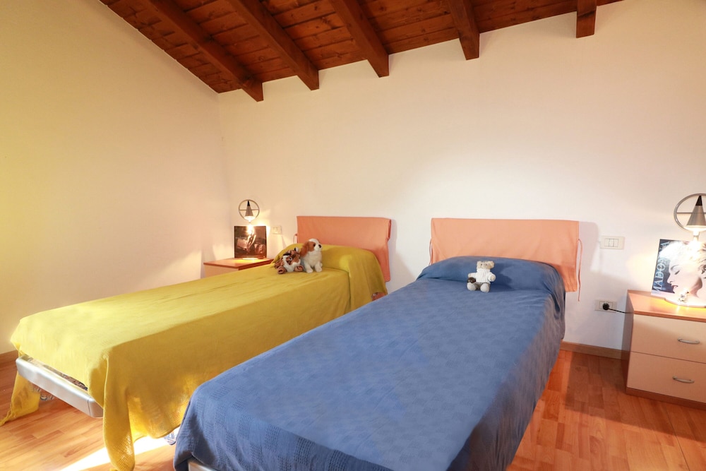 Sunflower Relax Pool and Terrace Happy Rentals — Lesa — photo 3