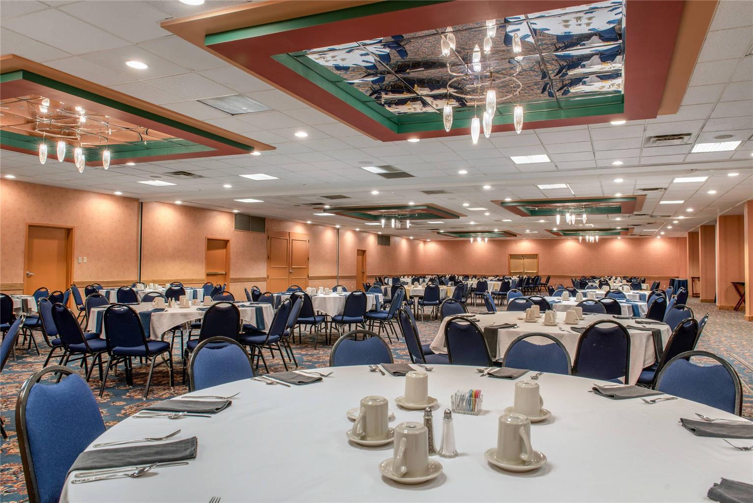 Quality Hotel Conference Center Cincinnati Blue Ash - photo 31