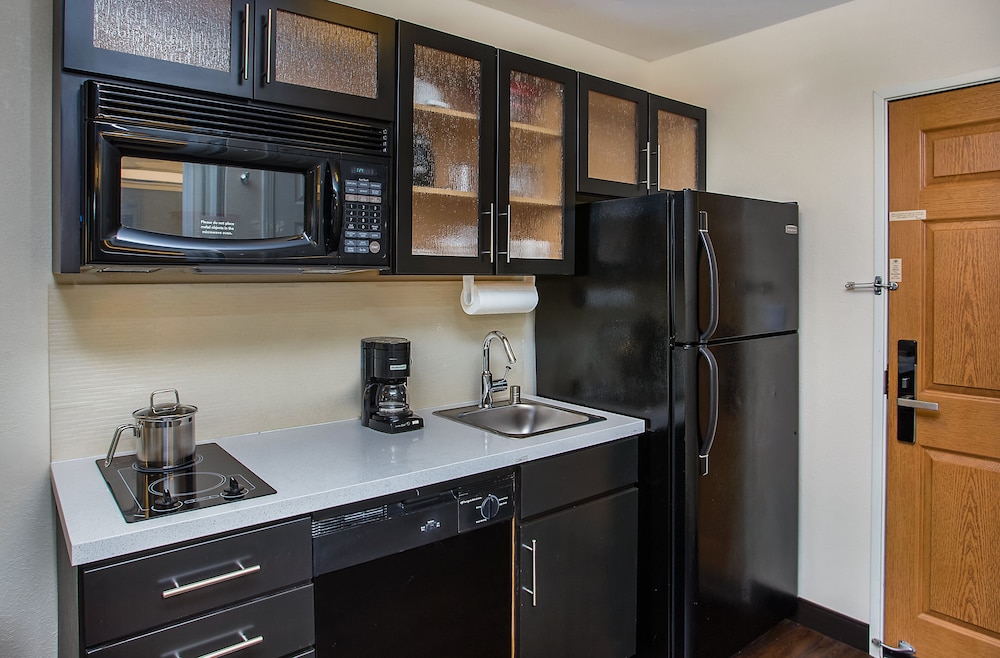 Candlewood Suites Bowling Green by IHG - photo 9
