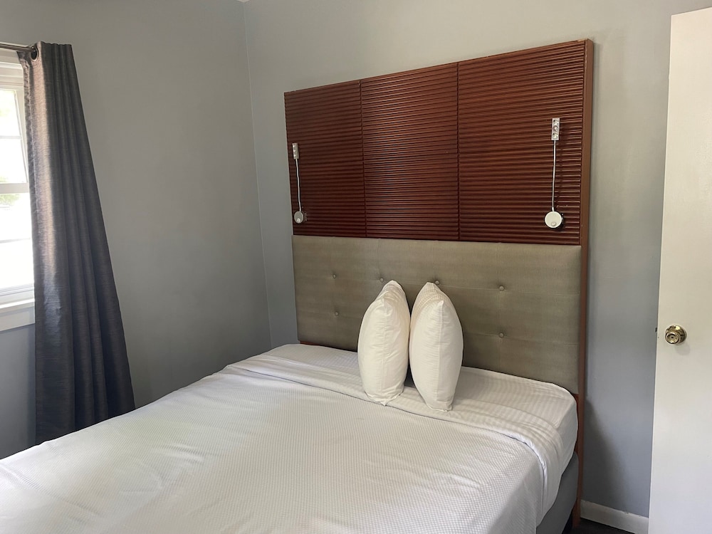 Delton Oaks Resort - photo 25