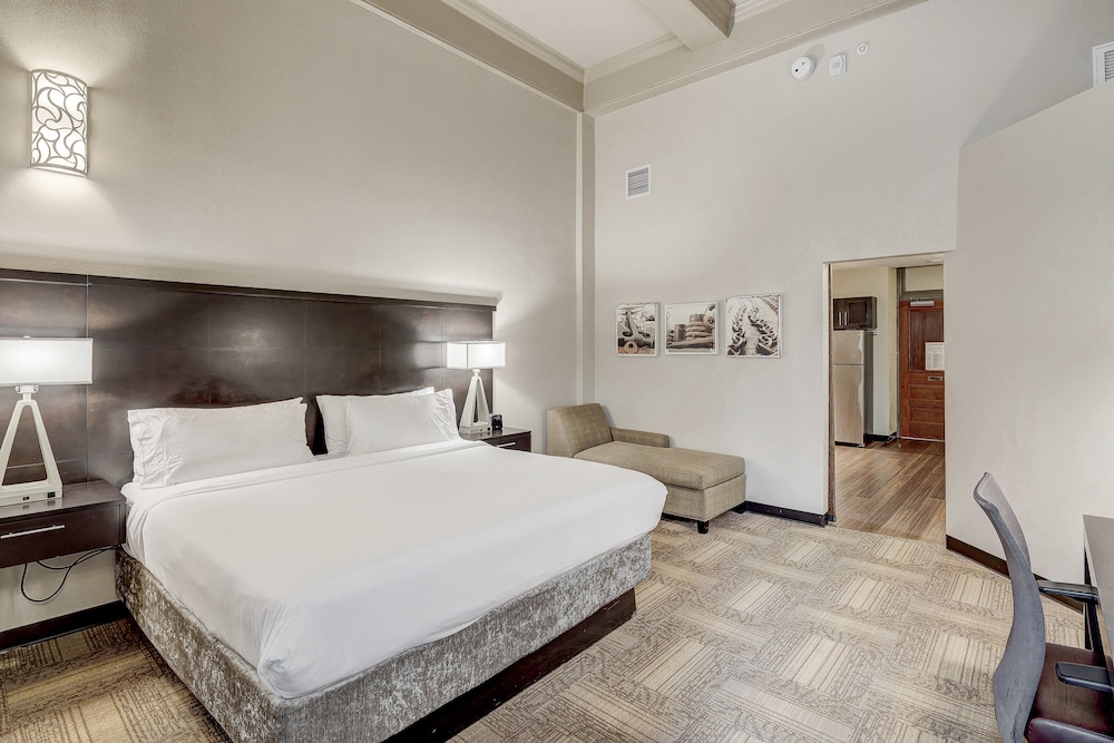 Staybridge Suites Baltimore Inner Harbor by IHG - photo 22