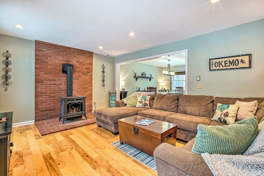 Mount Holly Vacation Rental With Hot Tub 17973301 — Mount Holly