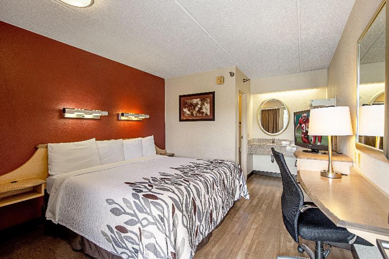 Red Roof Inn Virginia Beach - photo 8