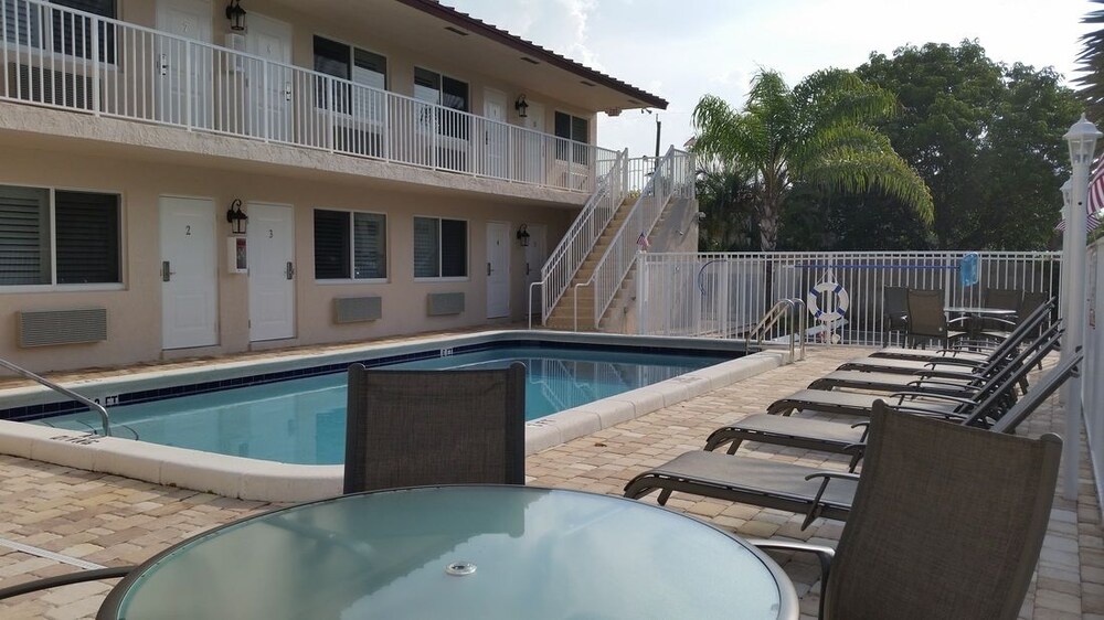 Atlantique Beach House Hotel - photo 13