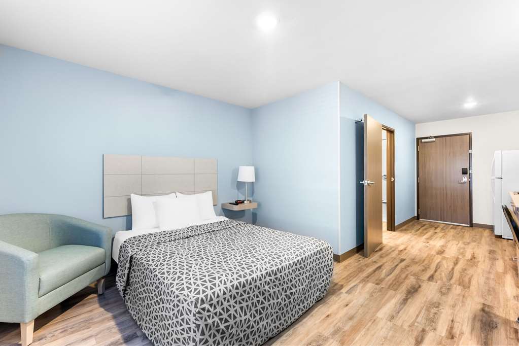 Woodspring Suites Bluffdale Salt Lake City - photo 21