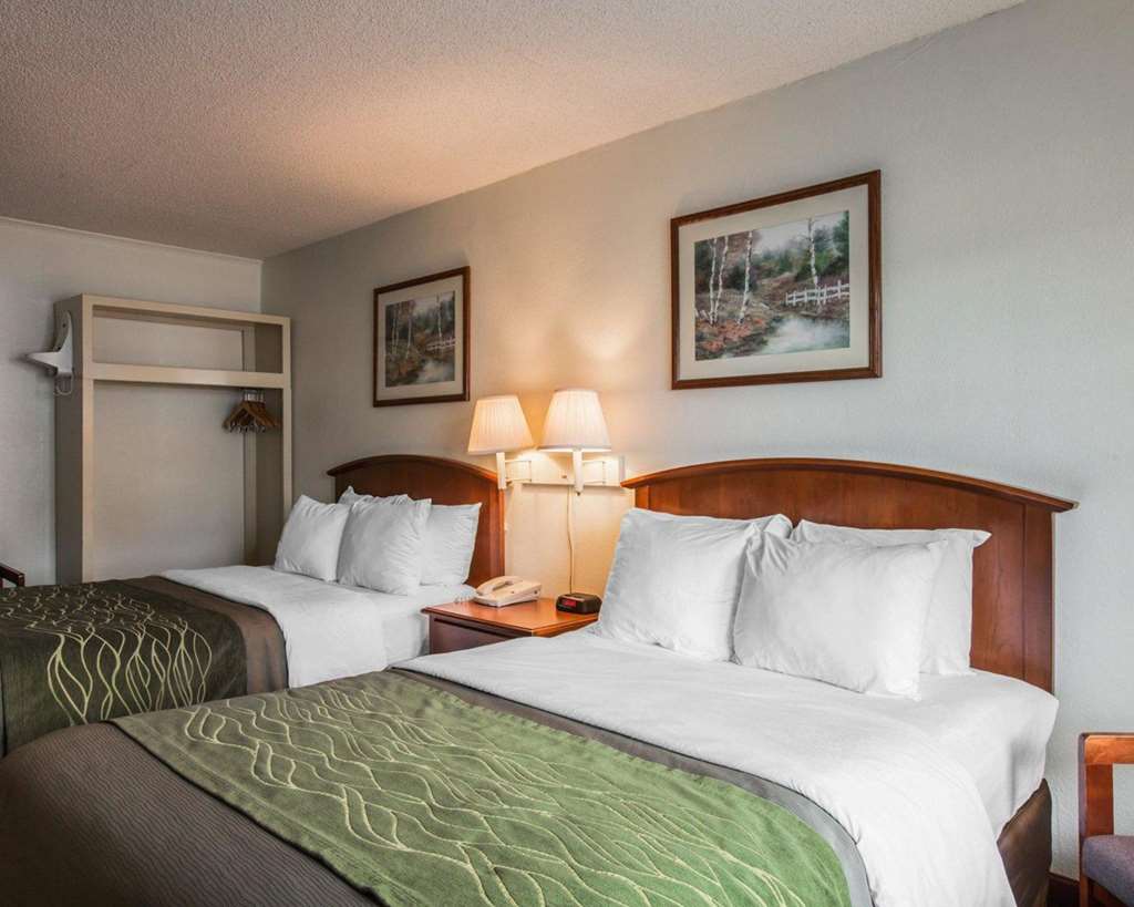 Rodeway Inn & Suites Cherokee On the River - photo 17