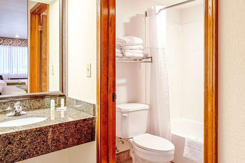 Quality Inn Three Rivers - photo 20