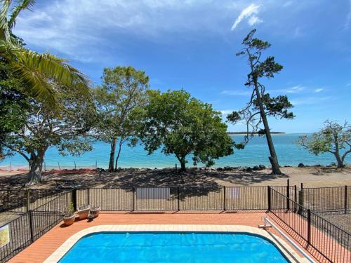 Ocean Shores UP Burrum Heads Riverfront Pool 2BR in Toogoom, Australia