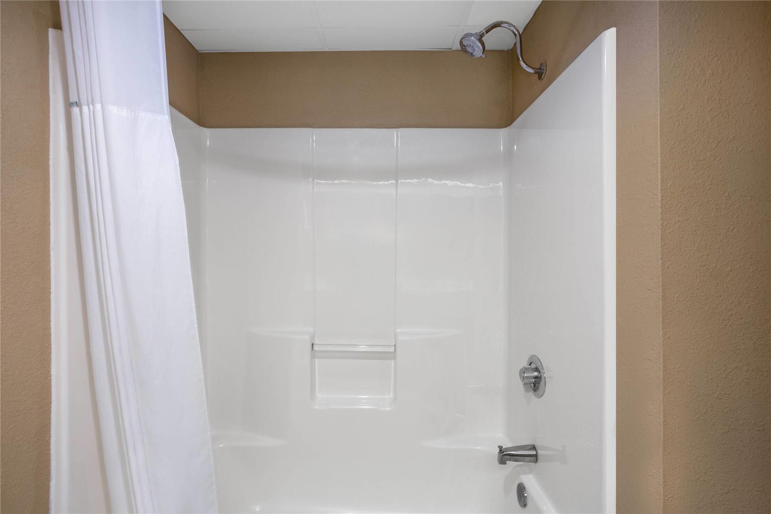 Days Inn & Suites by Wyndham Cuba - photo 19