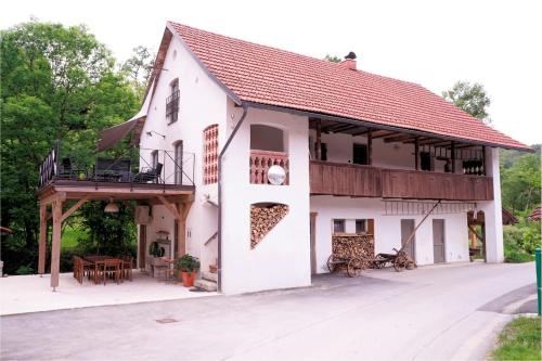 Apartment Tlaka — 4-Star Luxury Hotel in Gornji Grad, Slovenia