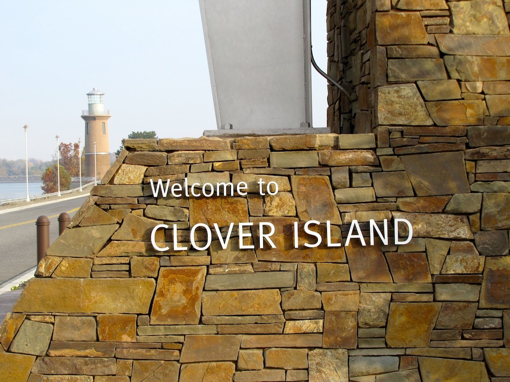 Clover Island Inn - photo 33