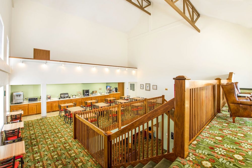 Brookwood Inn - photo 36