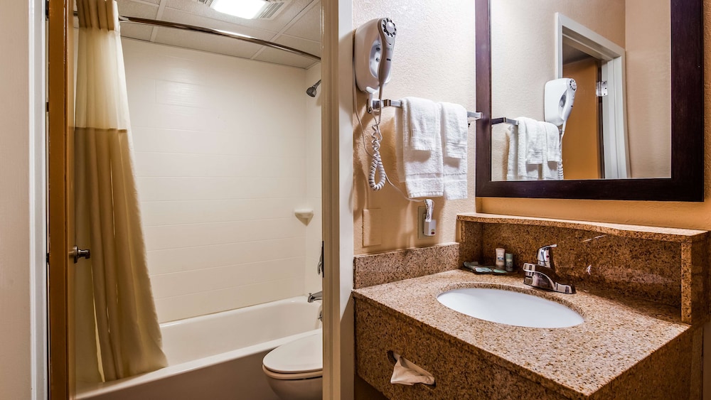 Cape Cod Hotel - photo 15