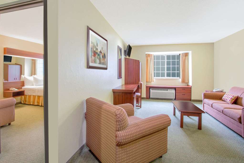 Microtel Inn & Suites By Wyndham Gassaway Sutton - photo 12