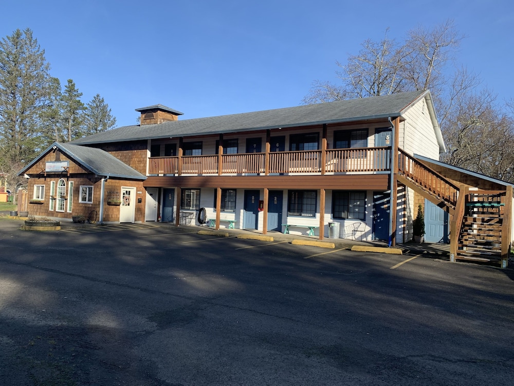 South Jetty Inn - photo 160