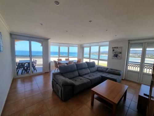 Dúplex 4 dormitorios en Playa Rapadoira — 4-Star Luxury Hotel in Foz, Spain