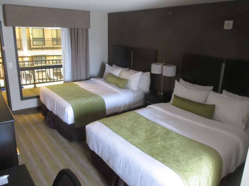 Best Western Harvest Inn & Suites - photo 16