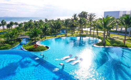Sunny Smes Airport & Downtown — 5-Star Luxury Hotel in Dien Khanh, Vietnam