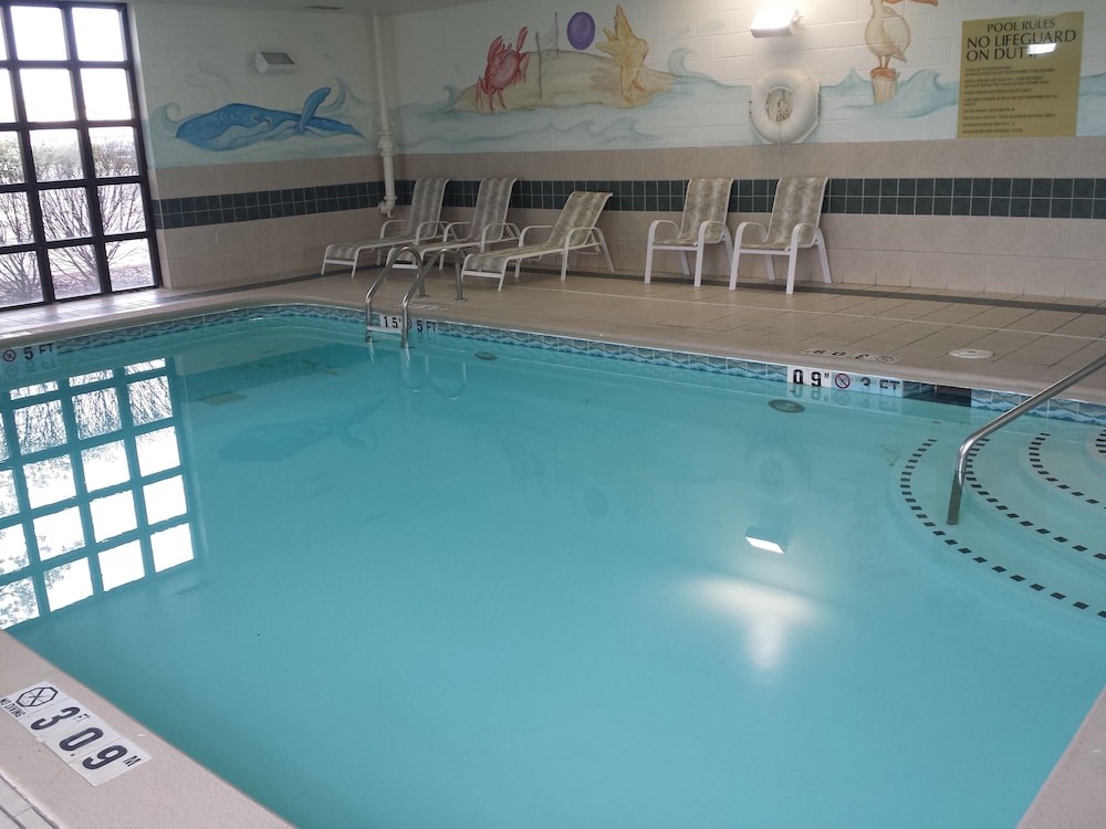Holiday Inn Express & Suites Milford by IHG - photo 22