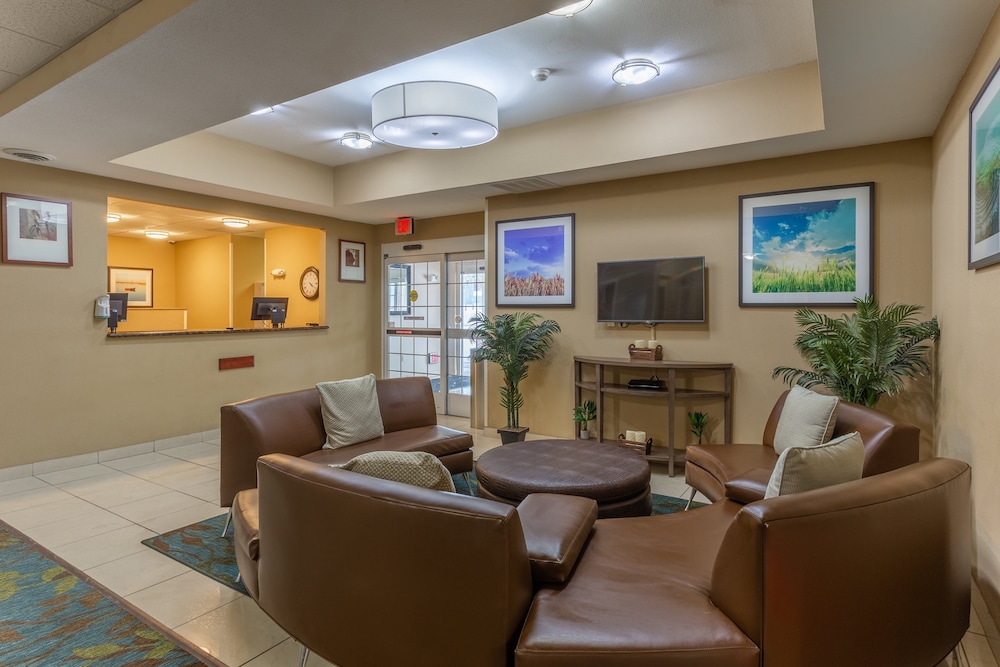 Candlewood Suites Airport by IHG - photo 28