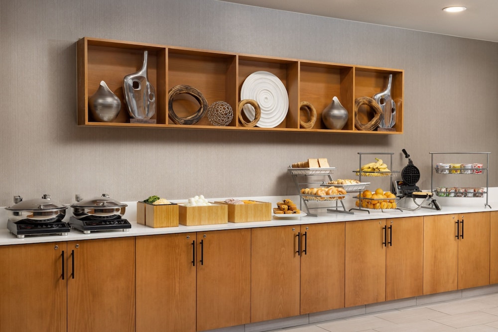 SpringHill Suites by Marriott Fresno - photo 37