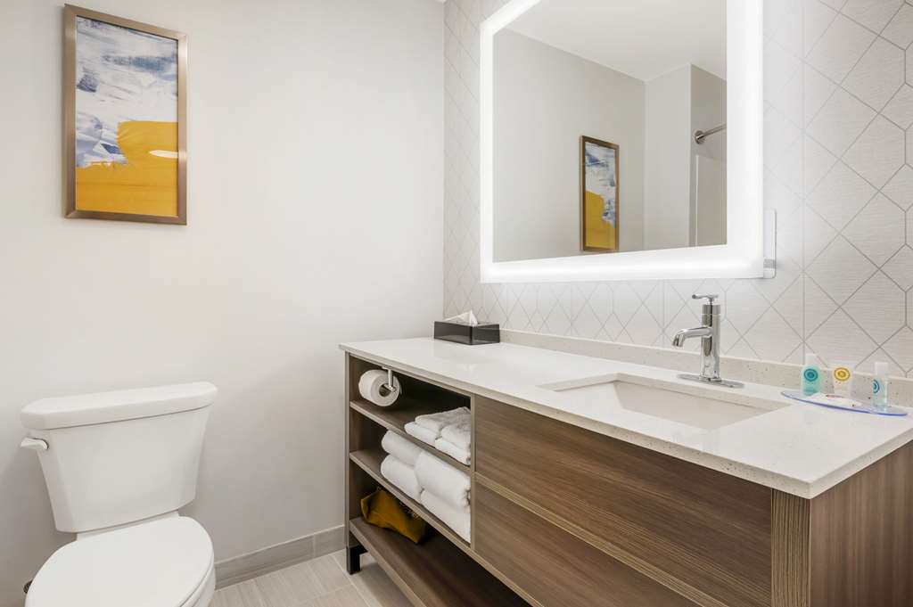 Comfort Inn Kendallville IN - photo 16